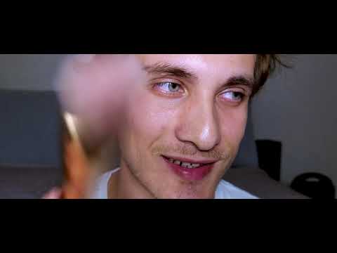 Asmr, relajación personal. Susurros, tapping, brushing.