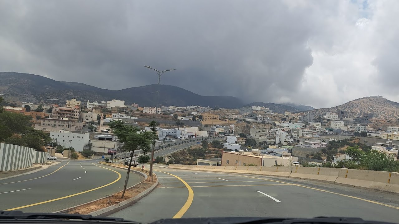 مناظر من طريق الجنوب ١ أغسطس😍🌫 (رحلتنا للطائف) عبر جبال السروات❄️✨️🌿جزء (أبها_النماص)