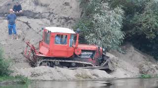 Бульдозер ДТ-75 с дизелем ЯМЗ жёстко ГРЕБЁТ ПЕСОК! Soviet bulldozer DT-75 rowing sand!