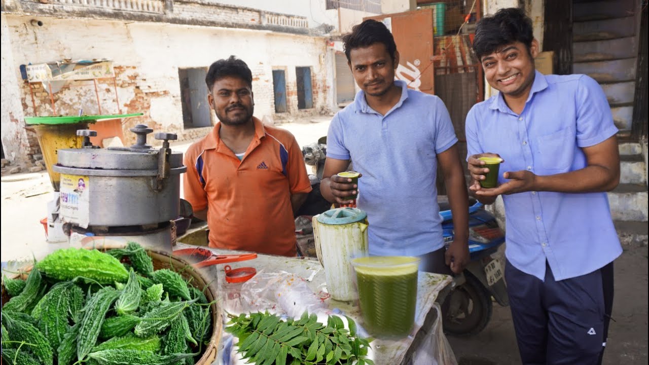 World Most Bitter Juice Challenge Street Karela , Neem Juice 10 Rupees Par Glass Drinking