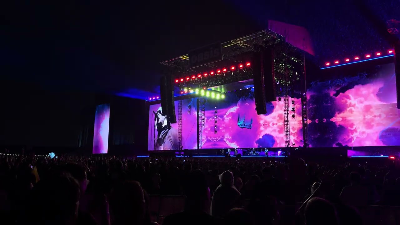 Oasis - Champagne Supernova LIVE 4K | Rogers Stadium Toronto Aug 24 2025 | Tour | Epic Finale