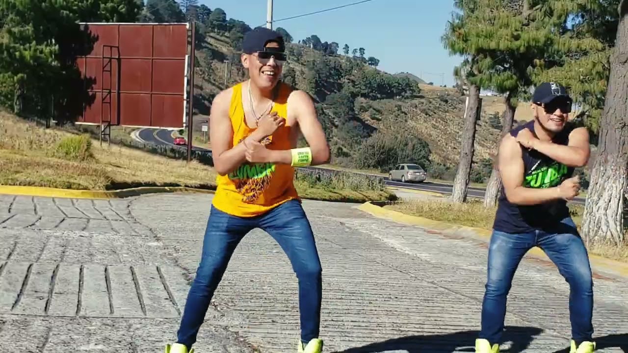 Ojitos bonitos - Grupo star monkeys (Zumba)