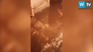 Sobięcin Zalało Kamienicę Przy Zachodniej. Mieszkańcy Mówią, Że To Przez Remont Drogi