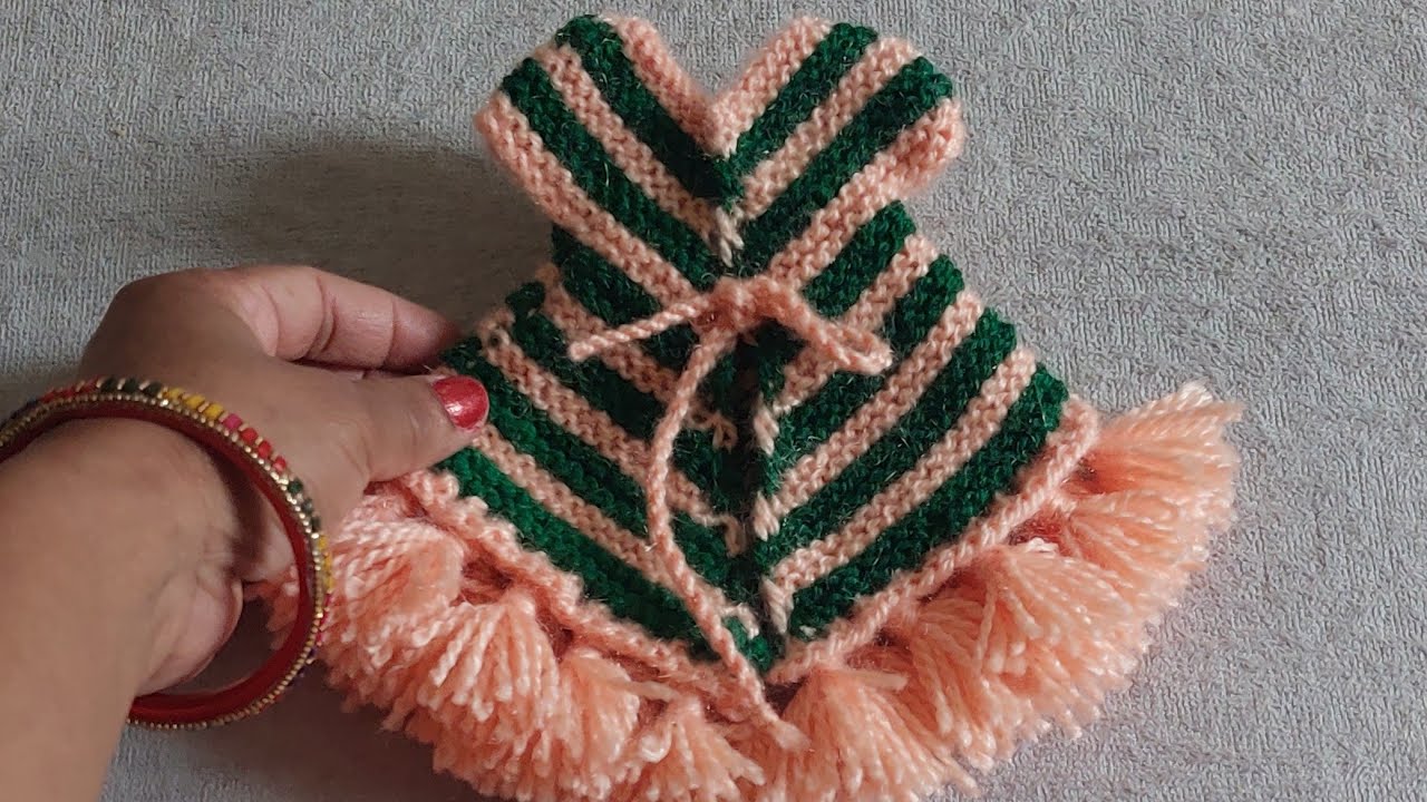 कान्हा जी के लिए बनाए एक सुन्दर सी कान्हा जी के लिए एक सुन्दर सी जैकेट