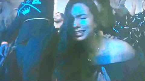 Thumbnail of MC POCAHONTAS E MC MIRELLA (((((( QUER MAIS? )))))) (Clipe Oficial) / Cidade Baixa Zaffari