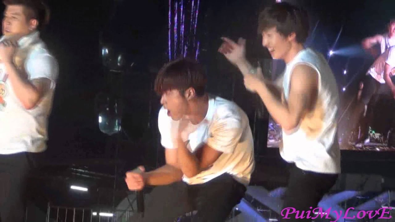 121125 SMTown in BKK Ending - Yunho Focus