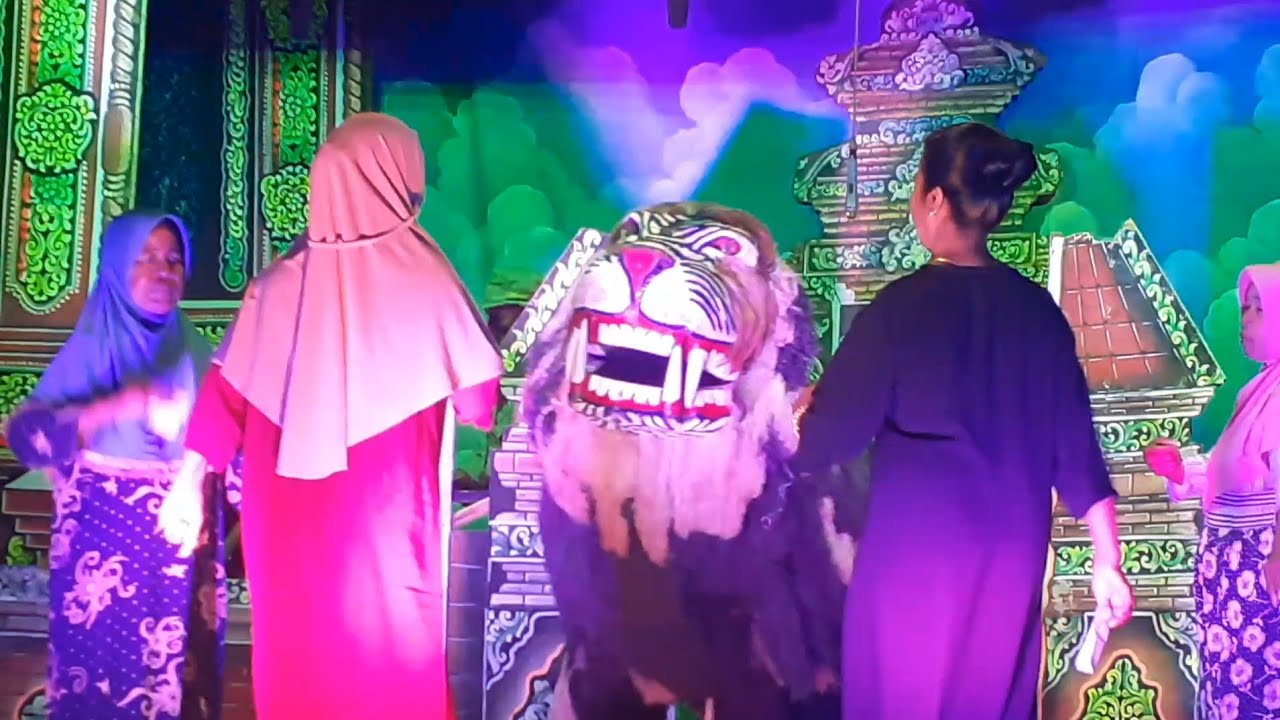 Tari Macan Ria Kemala Show Sambakati Sebelah Utara Simpang Agustus 2024 Short Movies