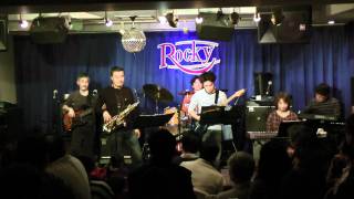 "Catching the Sun (SPYRO GYRA)" played by "Home Stretch" on 2nd liv...