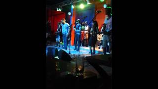 Video thumbnail of "Ferre Gola et Baby Ndombe chante leke leke"