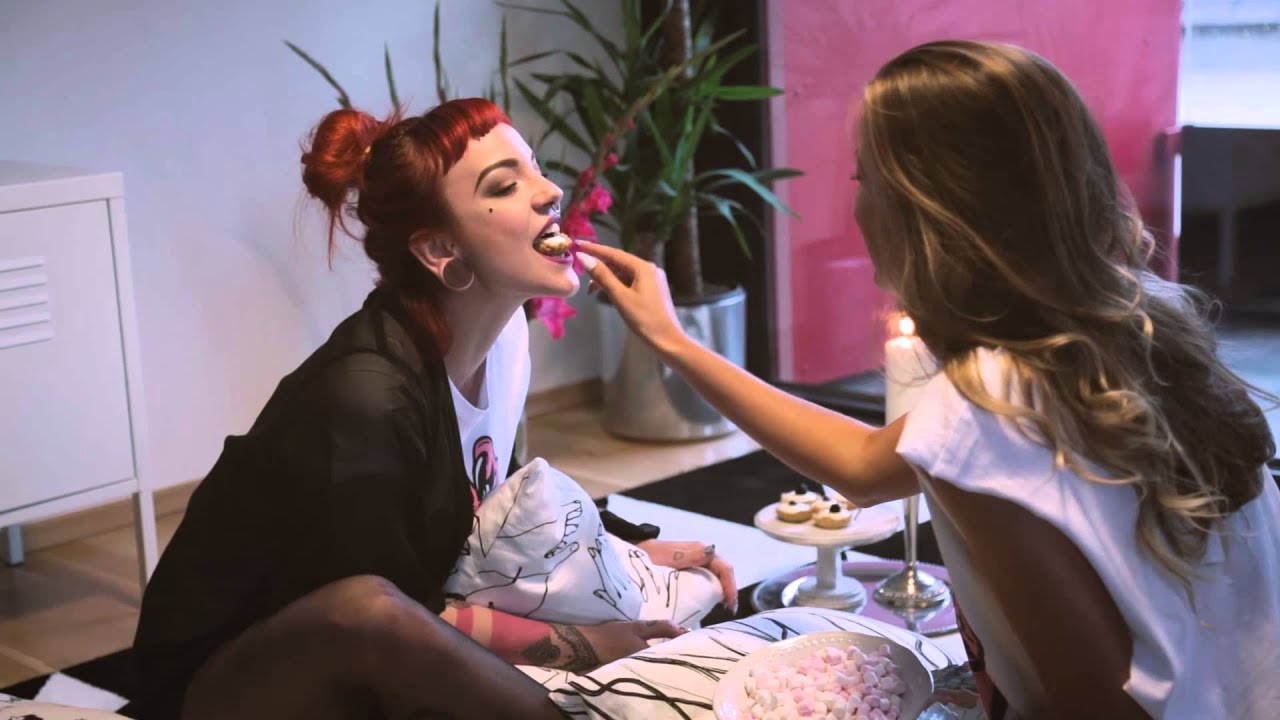 NailsWithLove - Show me yourself - YouTube