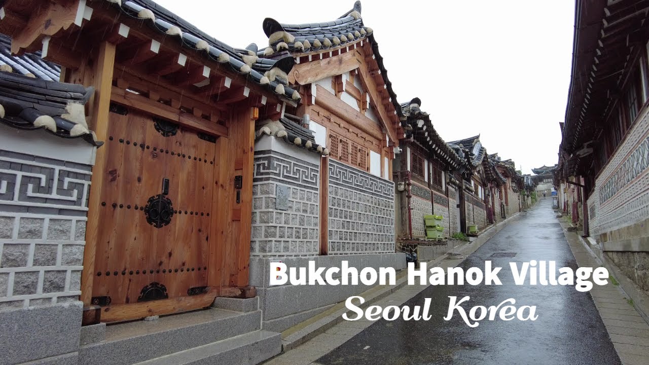 (Full Ver)Rain Walk, Bukchon Hanok Village tour / A must-see place in ...