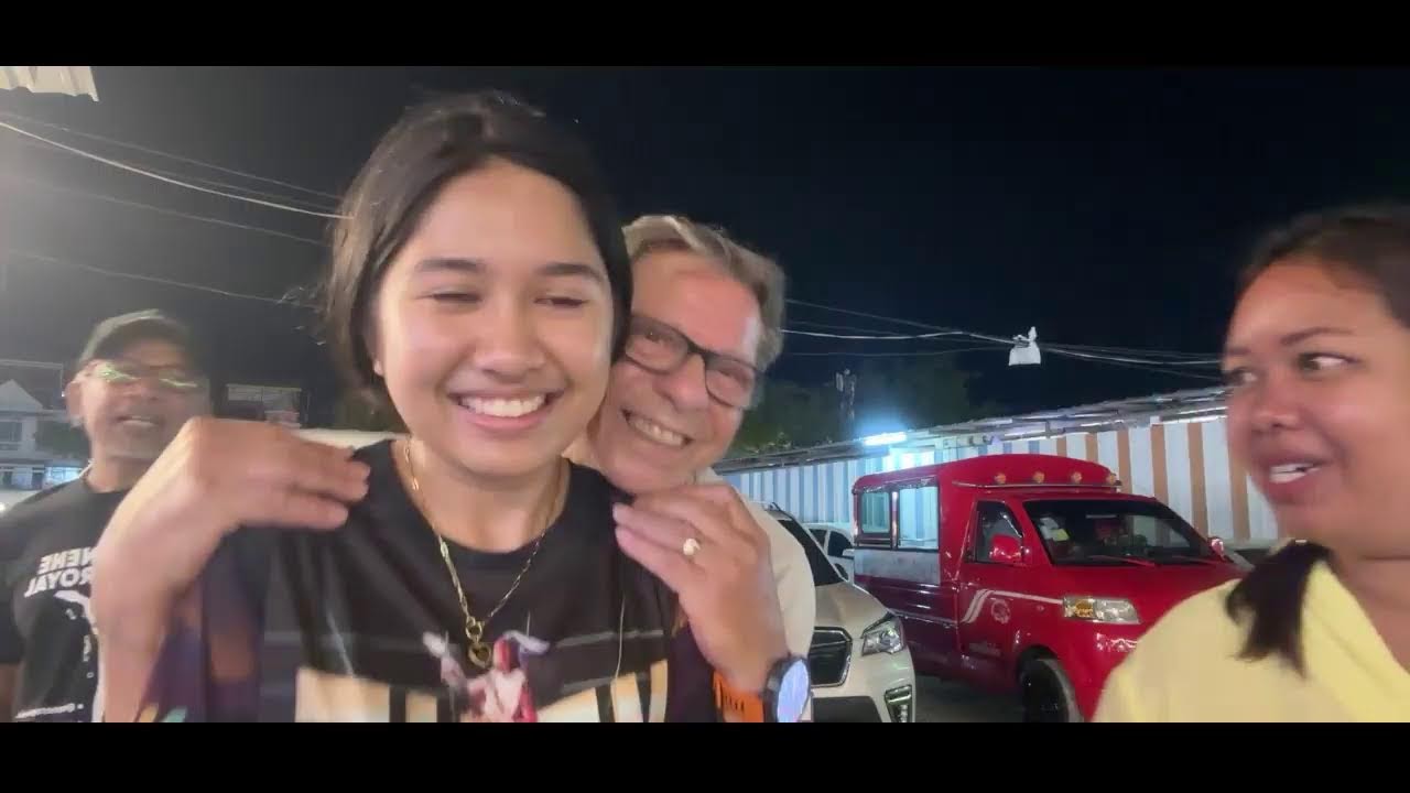 NeneRoyal Streaming at Naka Night Market Part1