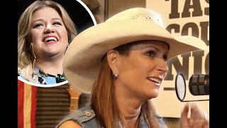 Kelly Clarkson, Terri Clark + the Wild Text Exchange That Led to a Stunning New Collaboration | News