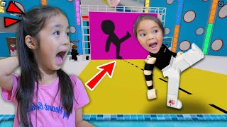 Hole in the Wall Game Show, So Many Difficult Poses!!! | BrinkBright ROBLOX