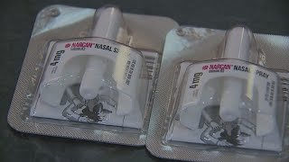 What is Narcan and how do you use it?