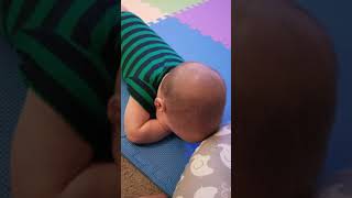 Max Makes Fart Noises On His Arm