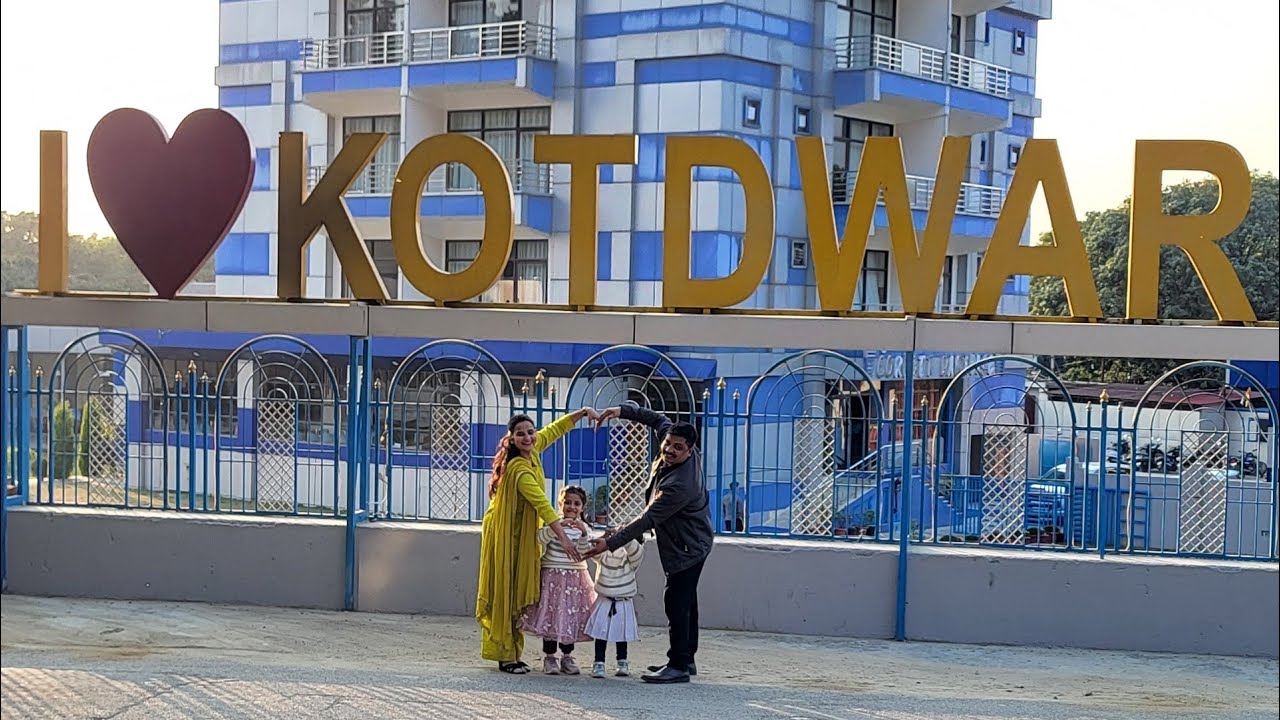 FAMILY LOVE | BEAUTIFUL COUPLE | SONGS | CHRISTIAN TECHNO MUSIC | KOTDWARA VIDEOS | I LOVE KOTDWARA