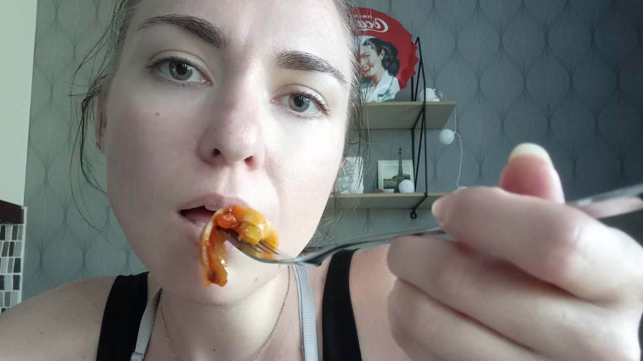 ASMR- Äter pasta och pratar 🍝 (swedish)