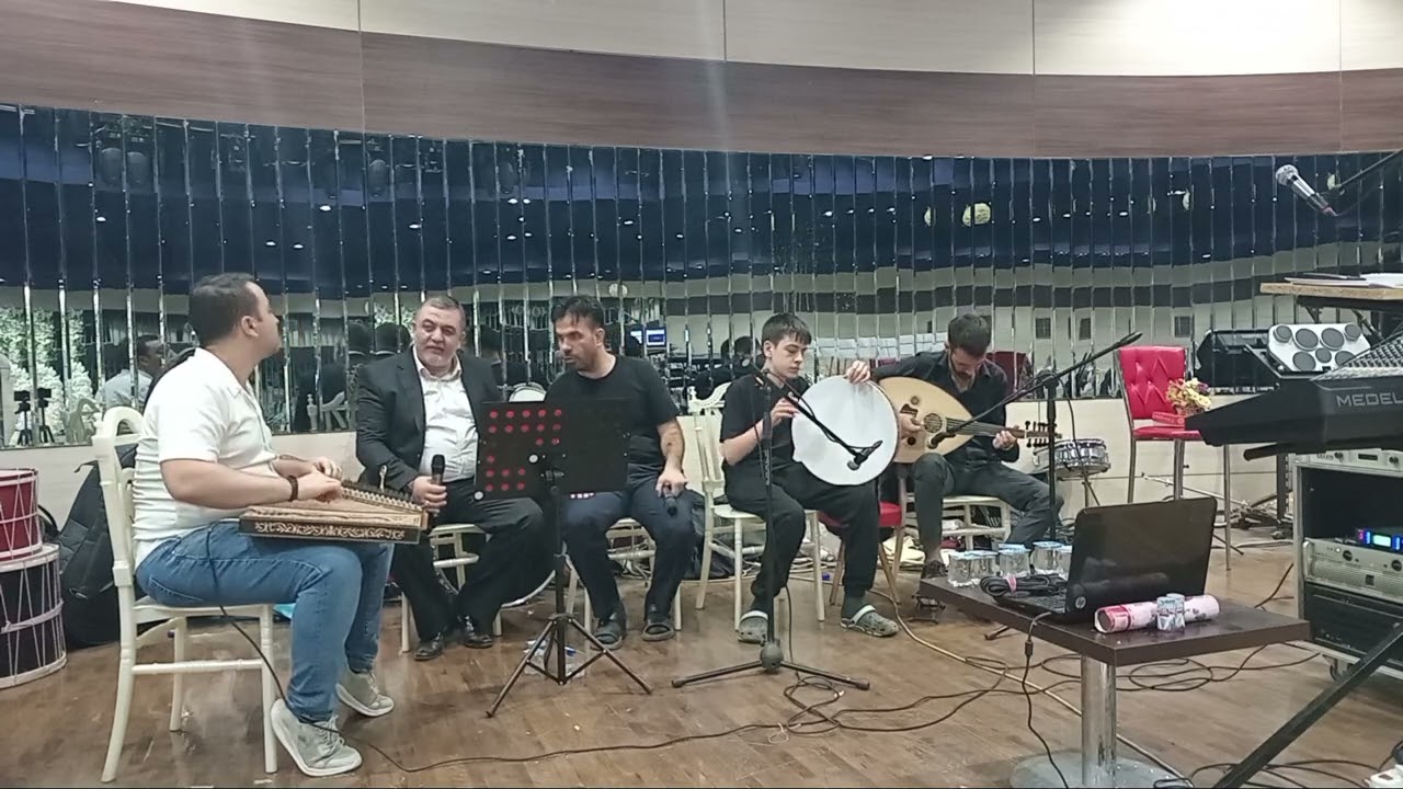 Kimi dosta varır,  Muhayyer Kürdi İlahi.. Uşşâkî Meşk'ten  (Isparta ilahi grubu)