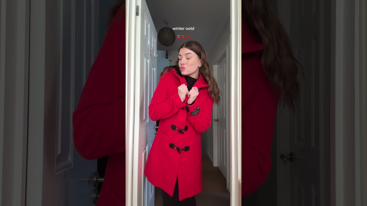 🍒Winter Outfit of the day with our cashmere and wool blend red duffle coat 