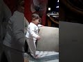 اخوات بيلعبوا بعض