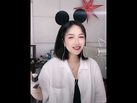 歌手阿梨粤开心直播演唱原唱粤语歌《秒针》/Second Hand