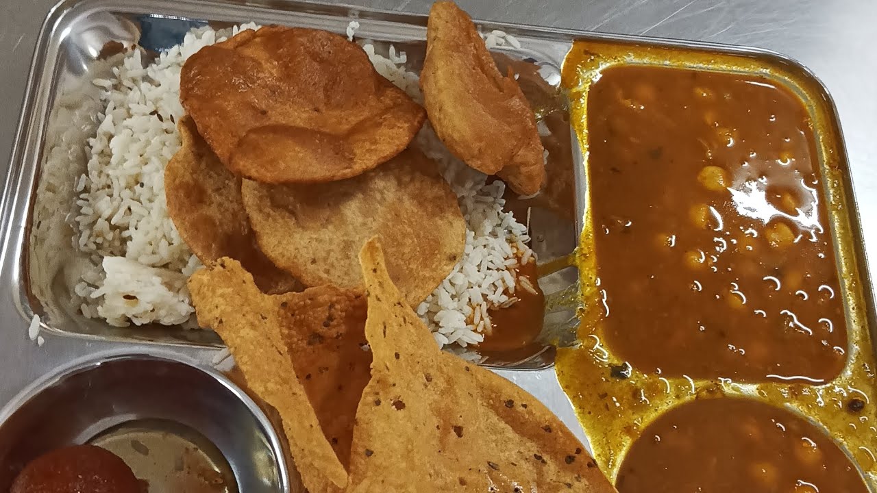 mess-of-mmmut-gorakhpur-first-year-v-s-hostel-mmmut-mmmutgorakhpur