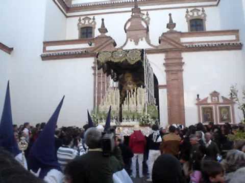 Salida de la Virgen de los Dolores en Rociana Vier...