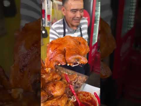 Video thumbnail: Así se hacen los tacos de pavo y cerdo de la Merced en la Ciudad de México 😮‍💨3 x $30🌮