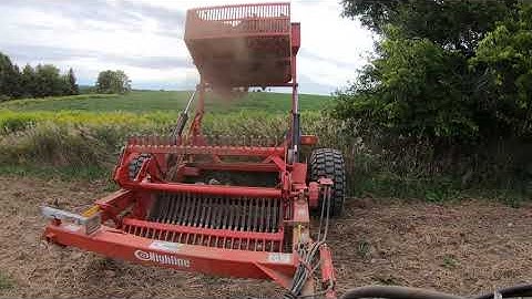 Highline Stone Picker XL-78 & John Deere 4440 tractor in 4K