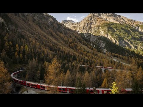 Suiza conmemora los 175 años del ferrocarril con el tren de pasajeros más largo del mundo