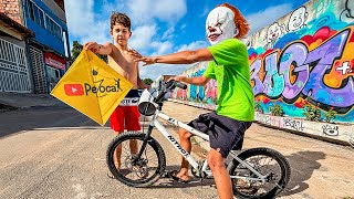 O PALHAÇO APARECEU E ROUBOU A BICICLETA DO MIGUEL