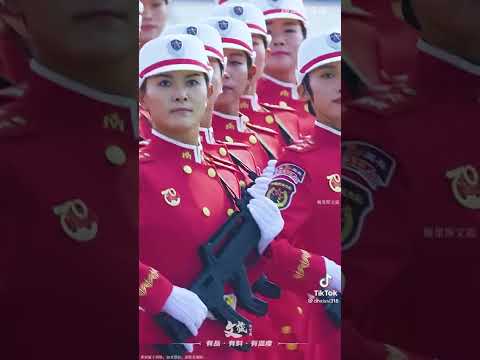 عرض عسكري نسائي للجيش الصيني