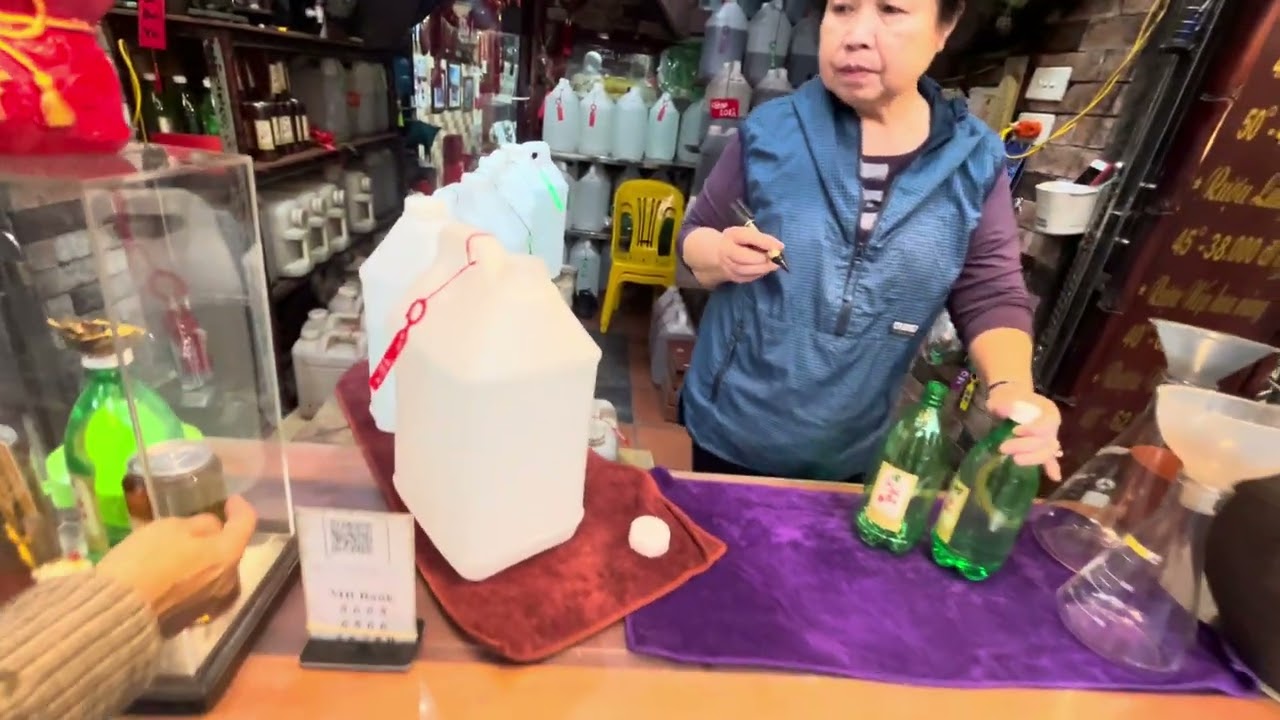 Mùng 6 qua Chiến Béo Lò Đúc mua ít rượu nếp