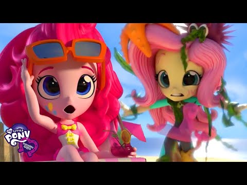 My Little Pony: Equestria Girls Minis | Pinkie Pie's Holiday Beach Fun | MLPEG Digital Short