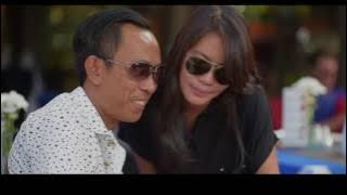 A.A Raka sidan beli musisi