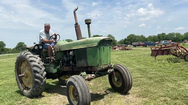 BIG IRON ONLINE AUCTION 7-5-23: 1961 John Deere 3010 2WD Tractor