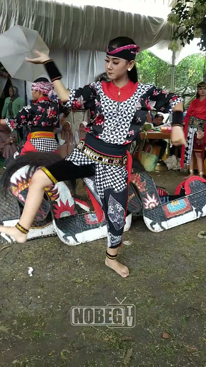 cantik banget amoy cakilan jaranan kuda kepang ebeg