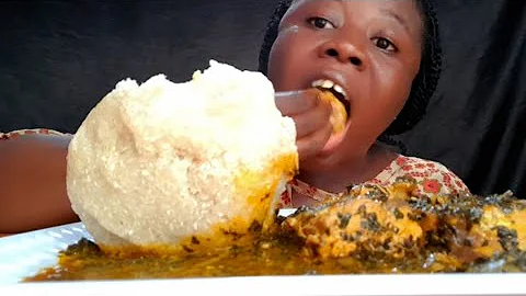 Asmr,white gari(eba fufu),bitter leaf soup with mackerel fish,mukbang.