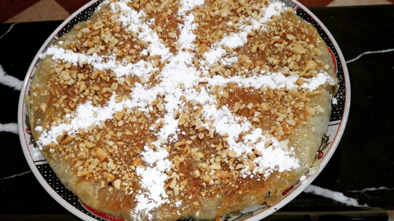 إلى كنتي مبتدئة هذه هديتي لك بسطيلة بالدجاج وكاوكاو على أصولها إقتصادية ولذيذة