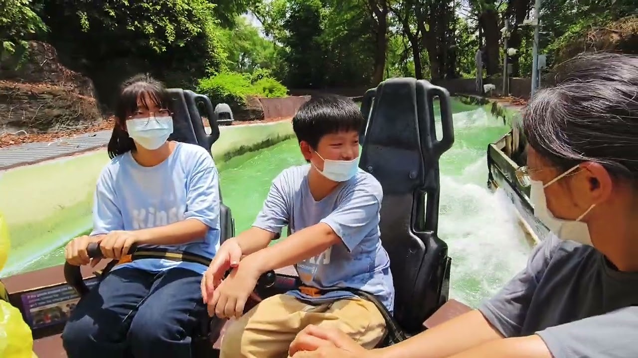 麗寶樂園全家開心玩叢林泛舟