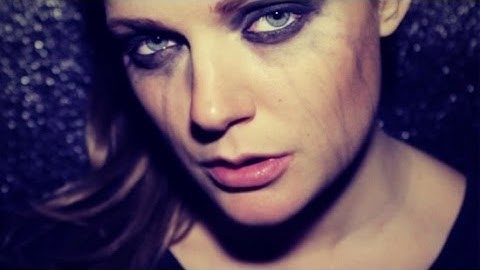 Habits (Stay High) Instrumental version - Instrumental performance video thumbnail