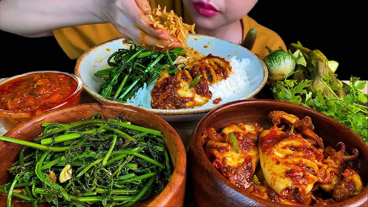 MUKBANG EATING SEAFOOD||SPICY SQUID CURRY & STIR FRIED CHAYOTE PLANT * MUKBANG SOUNDS *