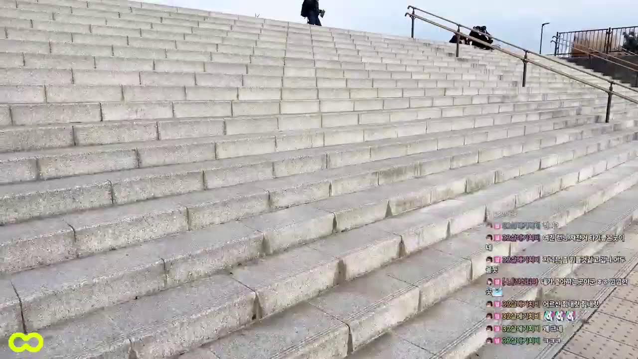 대만인)도쿄 후타코타마가와 산책 . 밥먹으러 갑시당