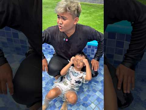 RAFASYAH MAU TIDUR KOLAM