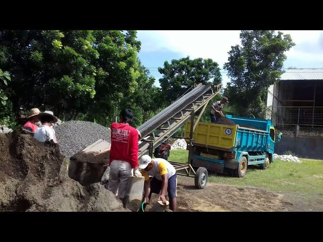 mesin sederhana menaikan pasir ke dam truk dengan mudah class=