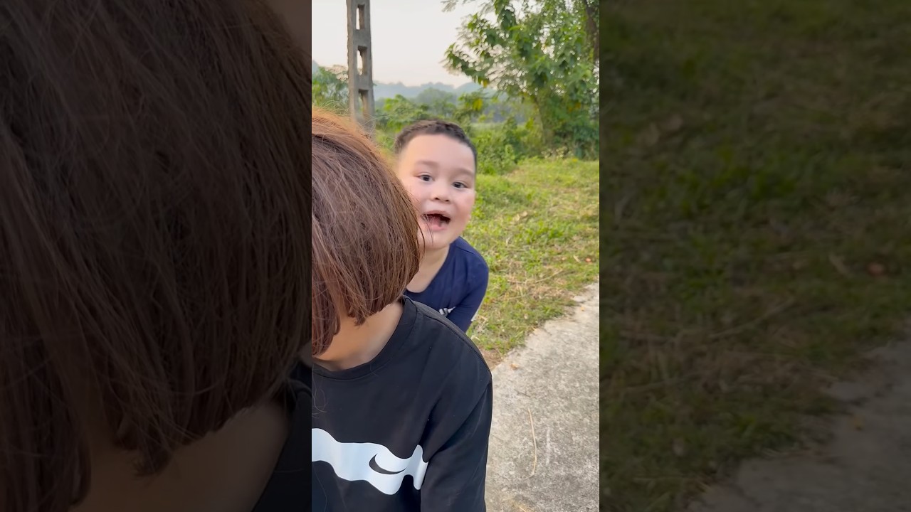 Cậu bé tốt bụng Chúc mừng Ngày của Mẹ#shorts❣️😱