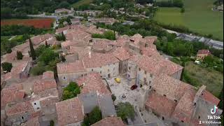Grambois, a charming Provencal village in Sud Luberon