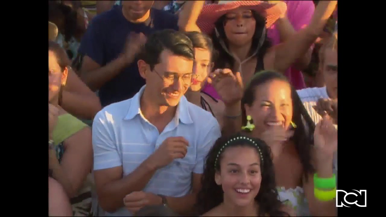 Maureen se luce en su presentación de fin de año | Amor Sincero