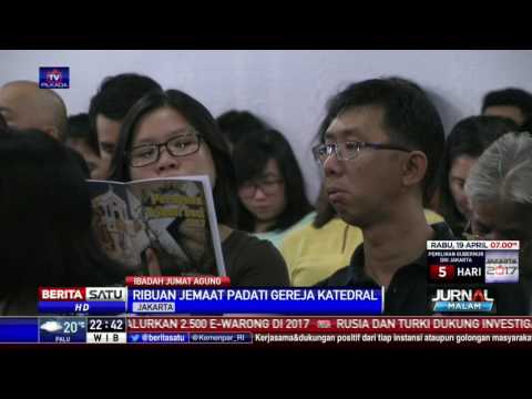 Ribuan Umat Katolik Padati Gereja Katedral untuk Misa Jumat Agung